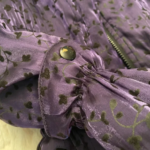 ❄️Rothschild Velvet Flocked Hooded Purple Coat - Picture 2 of 11